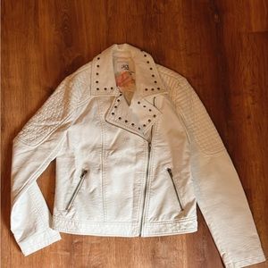 BB Dakota white leather jacket. BRAND NEW WITH TAGS. Retails for $148.